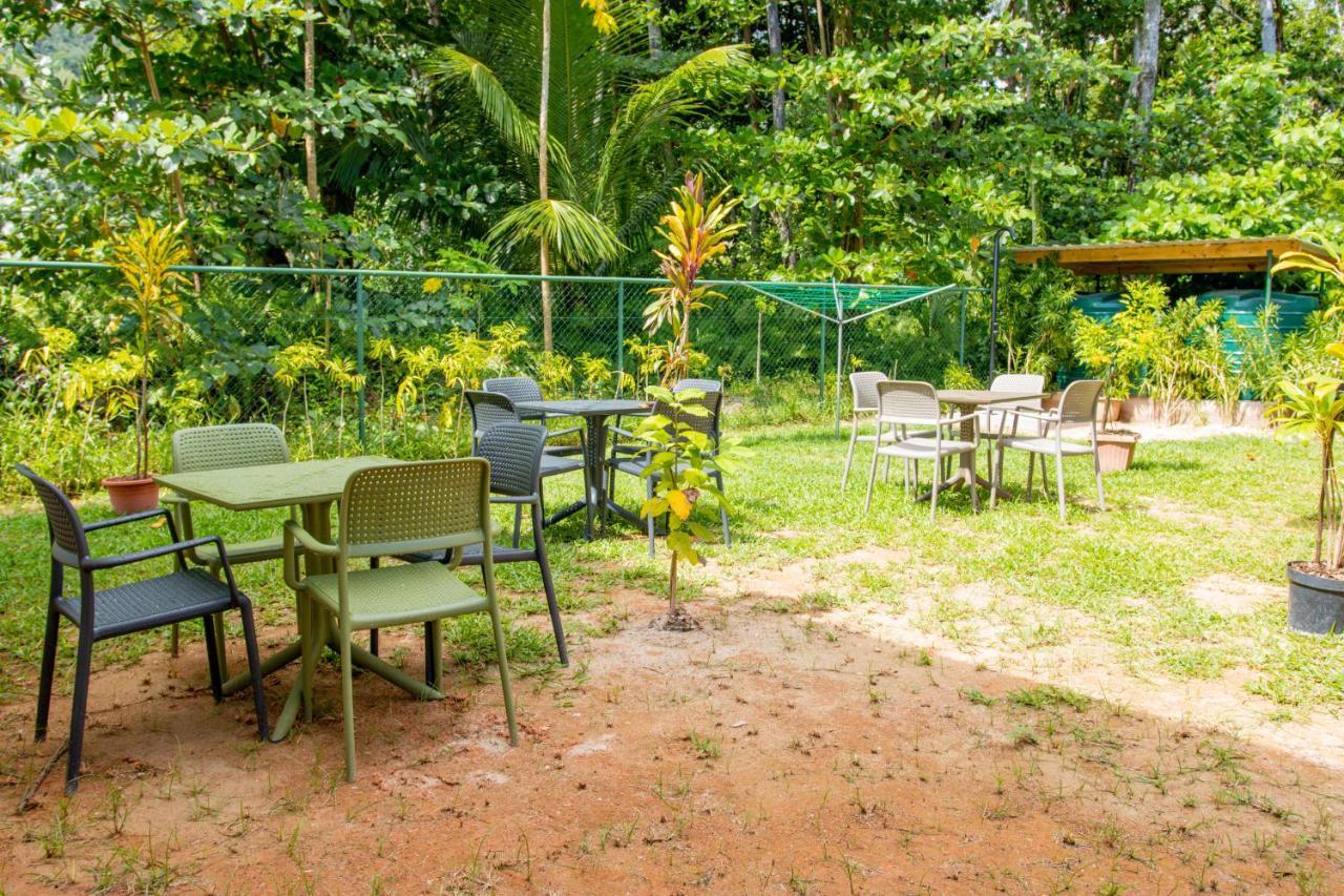 Macmillan'S Holiday Villas Grand Anse  Exterior foto