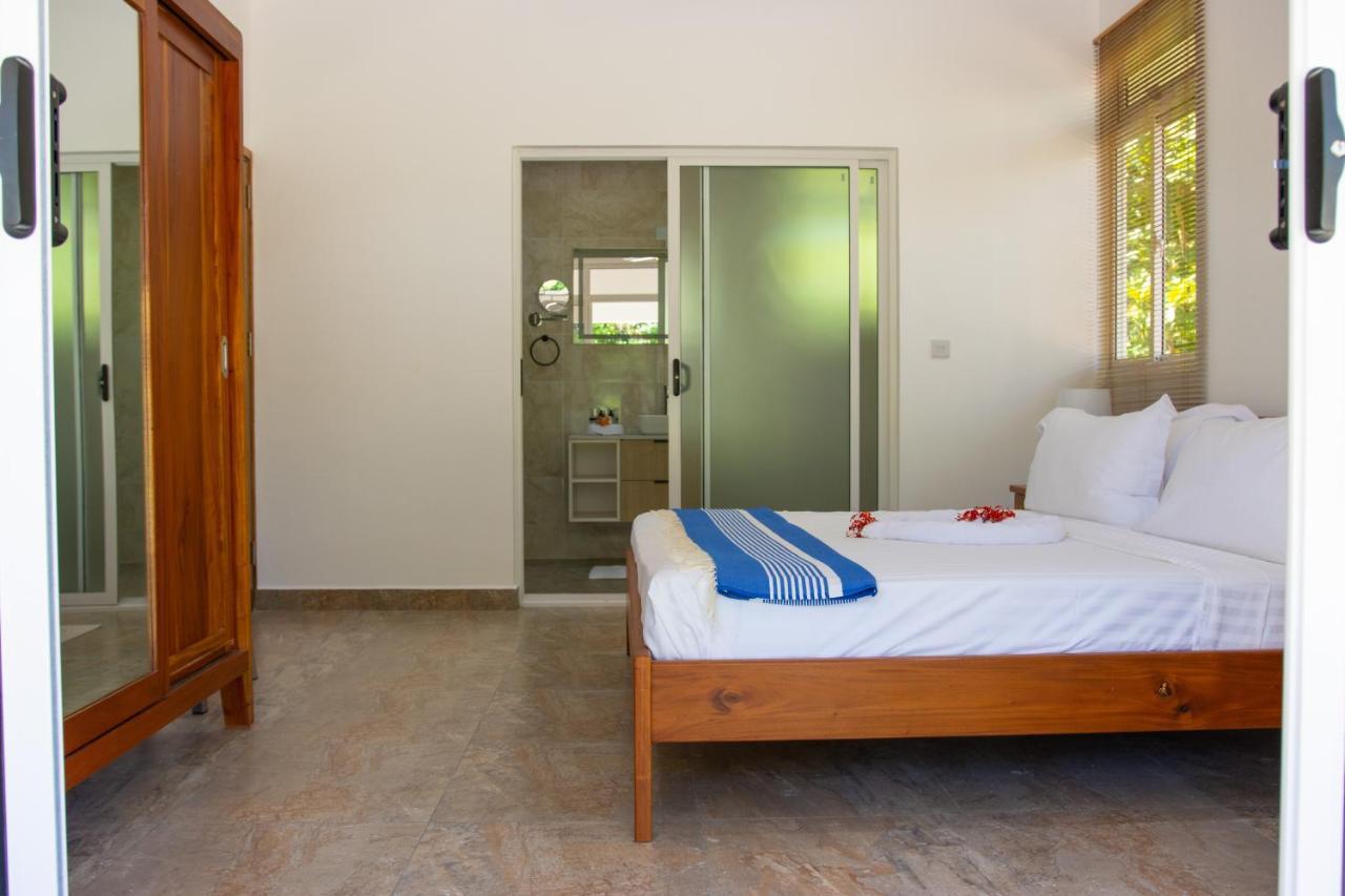 Macmillan'S Holiday Villas Grand Anse  Exterior foto