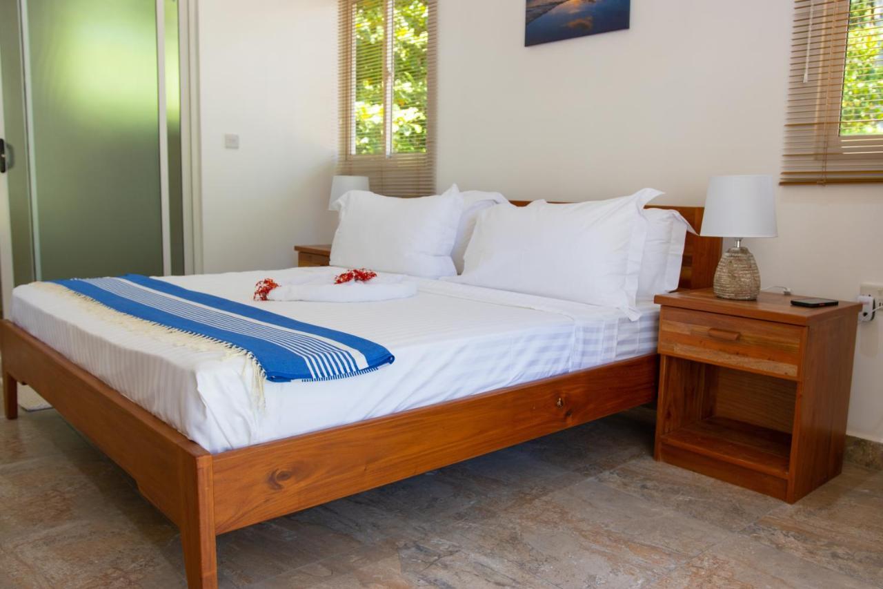 Macmillan'S Holiday Villas Grand Anse  Exterior foto